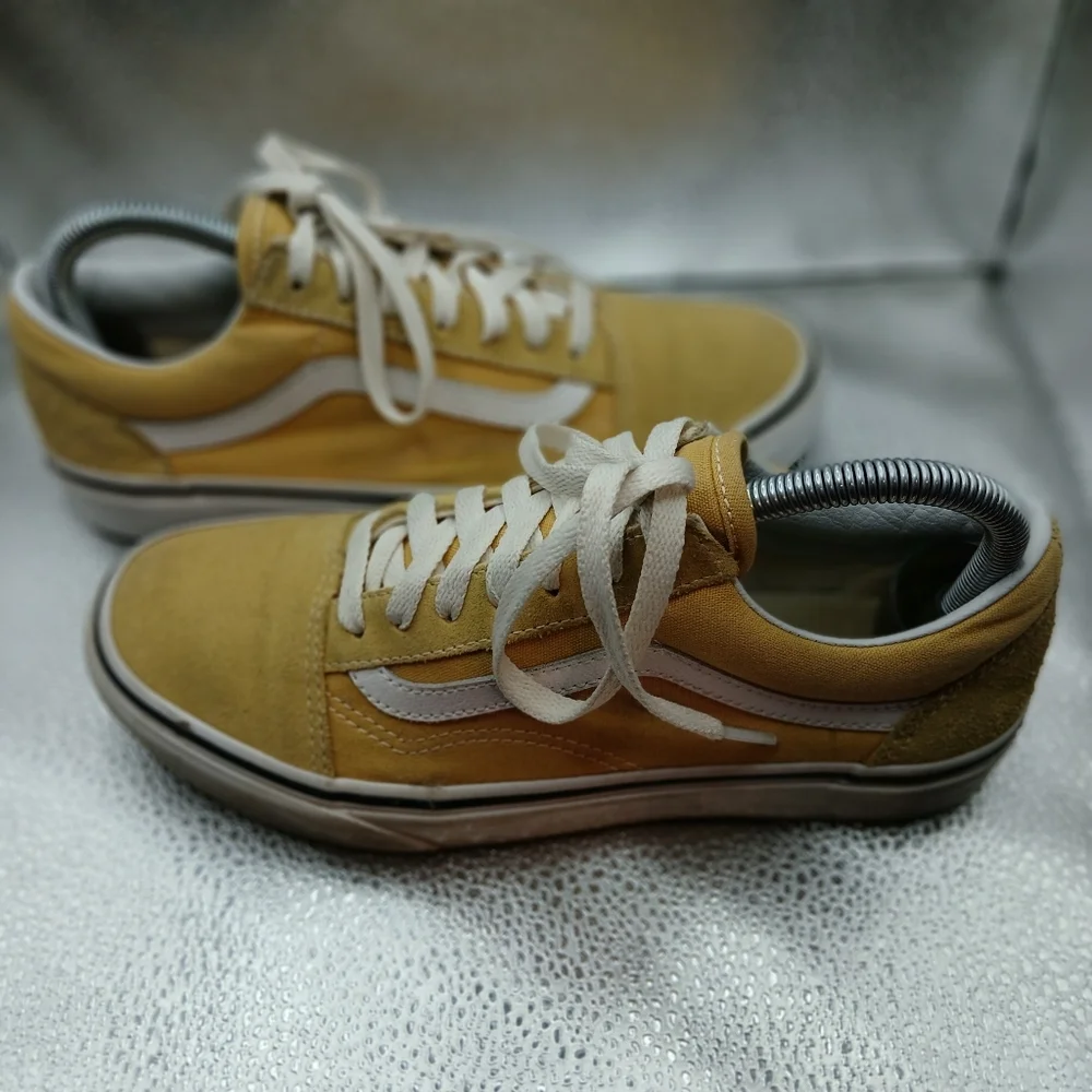 Vans Yellow/Gold Classic Old Skool Low Top Sneakers Men's Size 6
